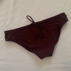 LULULEMON BIKINI BOTTOMS Sz 8